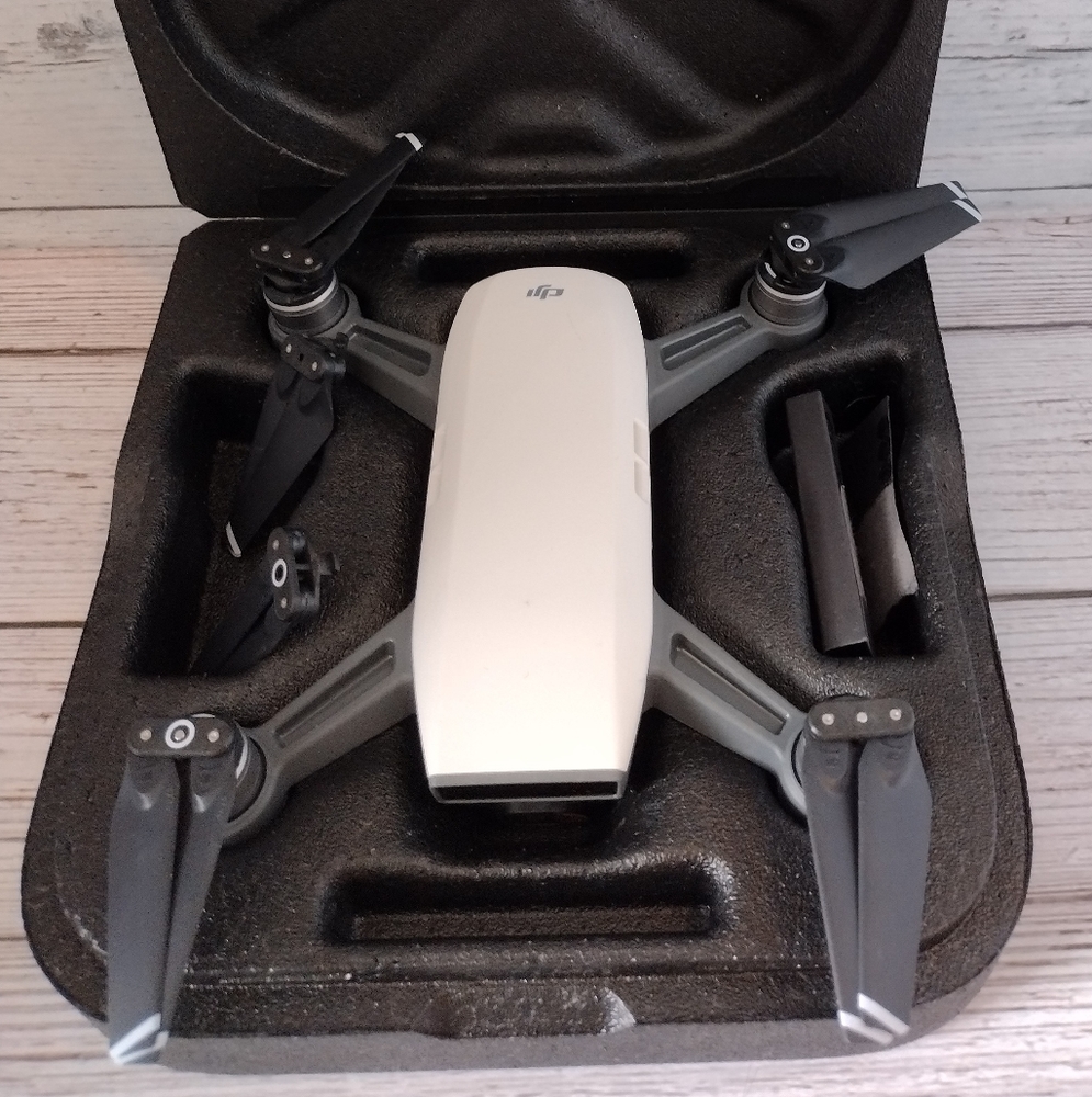 DJI Spark Base 1080p Camera Drone - White| Open Box| No Charger| Retail $399!